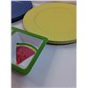 Image 3 : (8) Plastic Dinner Plates & Watermelon Serving Dish