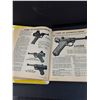 Image 4 : Shooter's Bible & ProSet Super Stars Binder