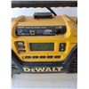 Image 2 : Dewalt DC012 Work Site Charger/Radio- Powers On