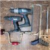 Image 1 : 2 cordless drills with no batteries, handsaws and hand drill