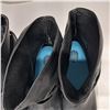Image 3 : 2 black womens shoes size- 41 and 52-10w