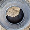 Image 2 : 2 Dulop grandtrek tires size 225/95R16