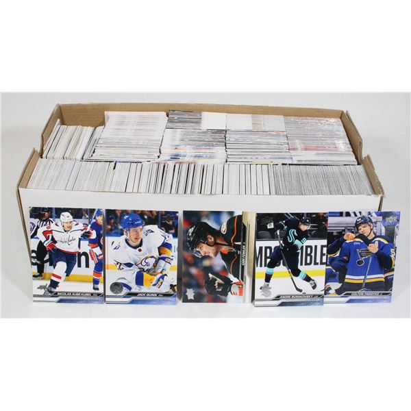 LARGE FLAT OF ASSORTED NHL HOCKEY CARDS