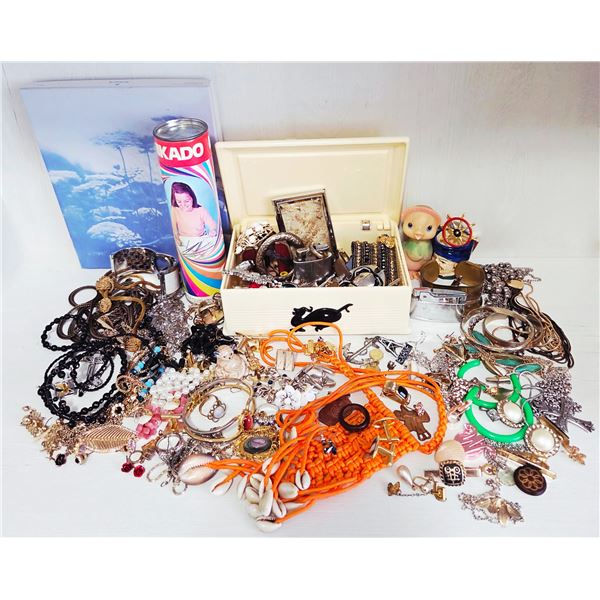 VINTAGE MISC LOT WITH JEWELRY TOYS ZIPPOS
