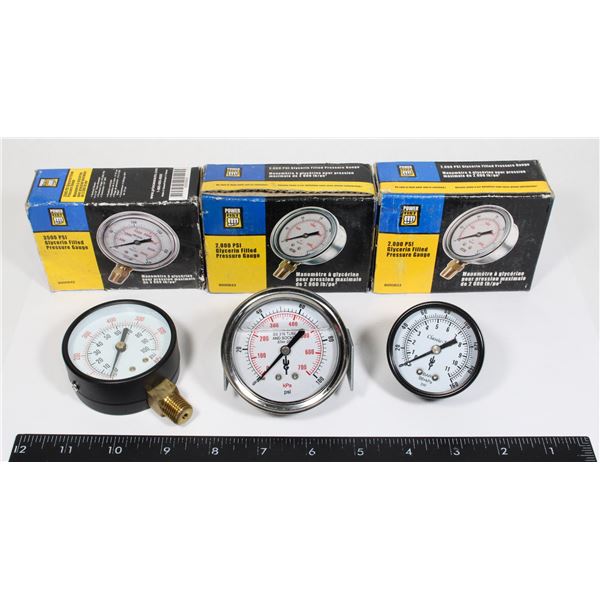 LOT OF NEW PRESSURE GAUGES