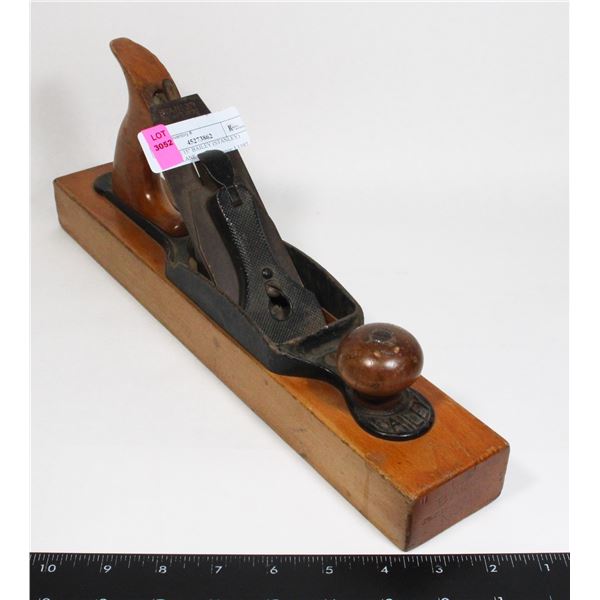 VINTAGE 15" BAILEY (STANLEY) WOOD PLANE