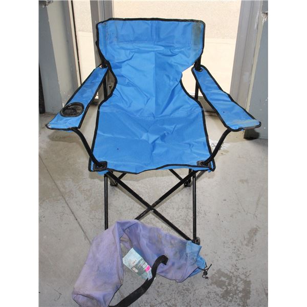 LAWN CHAIR IN CARRY BAG