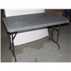 Image 1 : 4' X 2' FOLDING PLASTIC TABLE