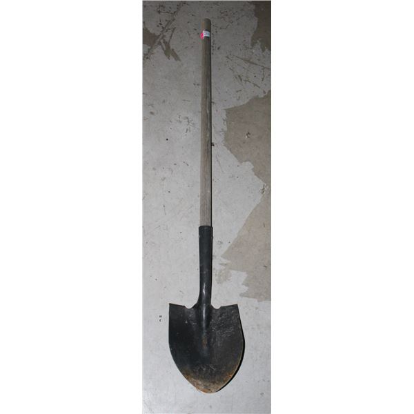 SPADE SHOVEL
