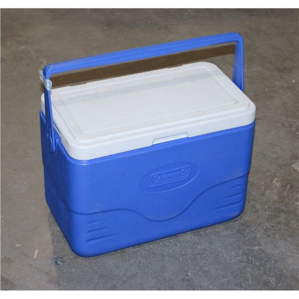 COLEMAN COOLER, HINGES BROKEN, STILL VERY