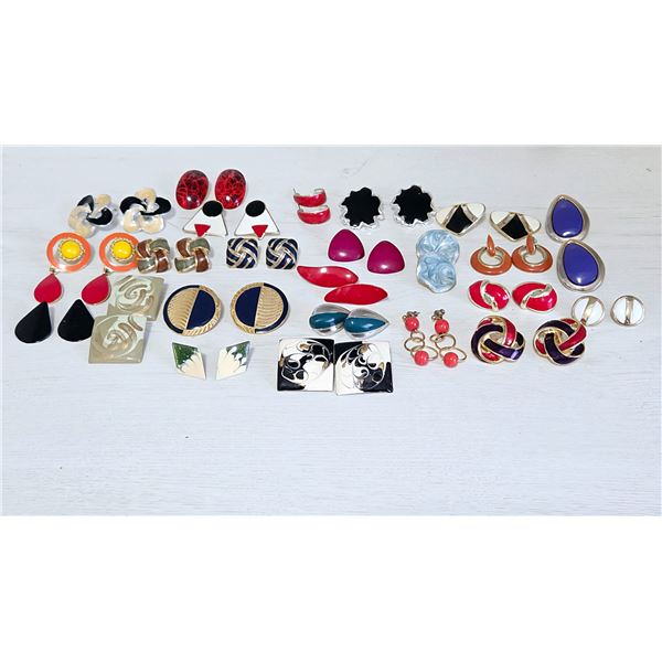 20+ PAIRS OF NICE VINTAGE ENAMEL EARRINGS
