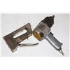 Image 1 : 1/2" DRIVE AIR IMPACT GUN WITH STAPLER