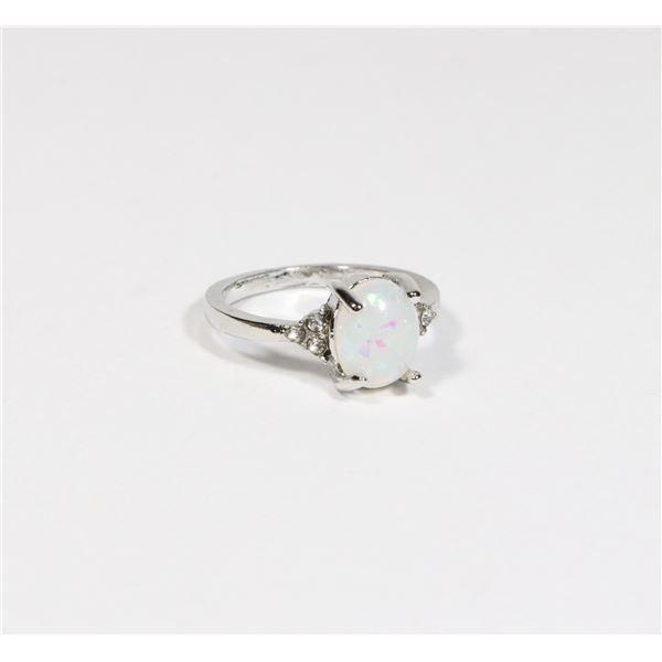 NEW SIZE 5 SILVER TONE FAUX OPAL AND RHINESTONE