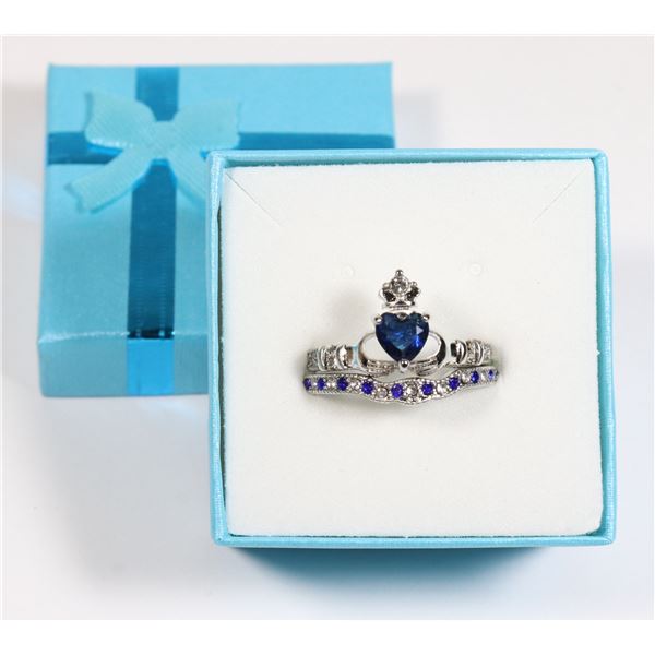 NEW SILVER TONE SIZE 8  2PCE CLEAR AND BLUE