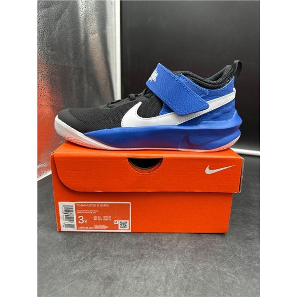 Nike Team Hustle D 10 (PS) Youth Basketball Shoes, Size 3Y, Blue/Black/White