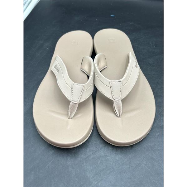 Bench Flip-Flops Sandals in Beige, Size 10