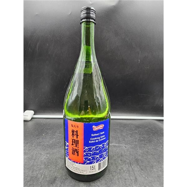 Shirakiku Salted Cooking Sake 1.5L Bottle with 8 Percent Alcohol Content
