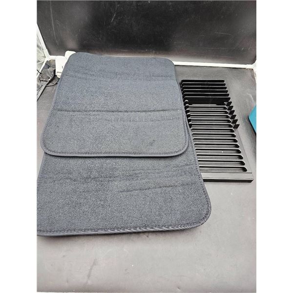Dish Drying Rack with 2 Absorbant Drying Matts