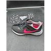 Image 2 : Nike Revolution 6 NN PSV Running Shoes – Black/Hyper Pink, Size 2Y