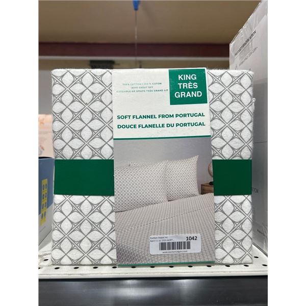King Tres Grand 100% Cotton Soft Flannel 4-Piece Sheet Set from Portugal