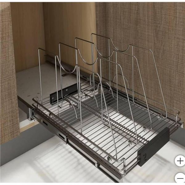 Richelieu Adjustable Pull-Out Pan Divider with Chrome Finish