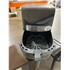Image 2 : Gourmia GAF799 1500W 120V Air Fryer with Fry Basket