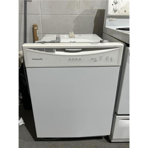 Frigidaire FBD2400MW08C Dishwasher, Freestanding, White Finish