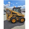 Image 4 : Mustang 2066 Skid Steer Loader with Enclosed Cab and Key
