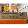 Image 2 : YXL LED Parking Lot Light, 150W Shoebox With Dusk to Dawn Photocell, 21000LM 5000K Daylight Slipfitt