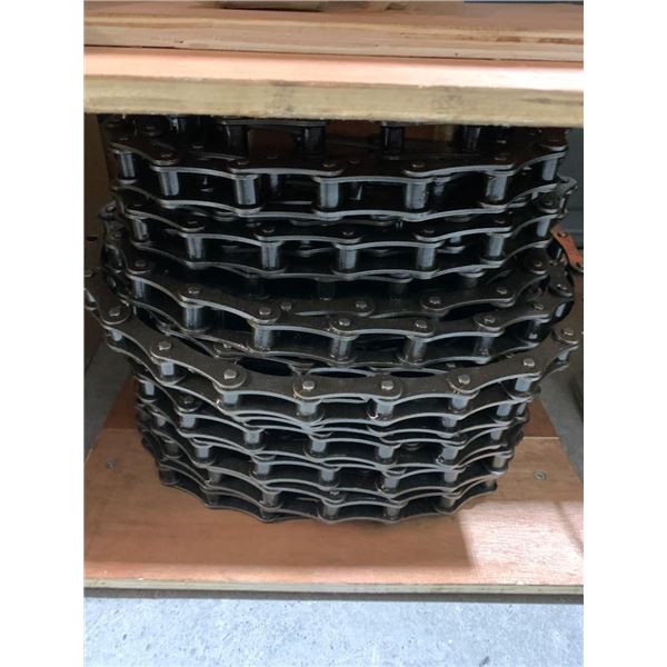 Industrial-Grade Metal Chain Assembly with Additional Components