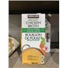 Image 1 : Kirkland Organic Chicken Broth, No Salt Added, 946 mL, 6 Cartons