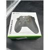 Image 1 : Xbox Wireless Controller in Carbon Black Finish
