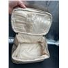 Image 4 : Small Beige Cosmetic Travel Bag With Zipper and Handle