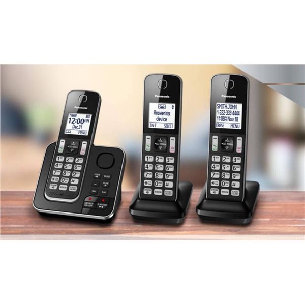 Panasonic KX-TGD393C Digital Cordless Phone With Answering System with 3 Handsets