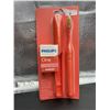 Image 2 : Philips One by Sonicare Battery Toothbrush with Travel Case, Coral
