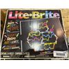 Image 2 : Lite-Brite with 12 Templates and Peg Set, Model #5127