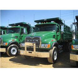 2007 MACK CV713 T/A DUMP