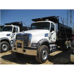 2007 MACK CTP713 T/A DUMP