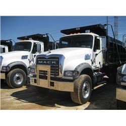 2007 MACK CTP713 T/A DUMP