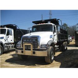2007 MACK CTP713 T/A DUMP