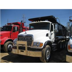 2005 MACK CV713 TRI-AXLE DUMP