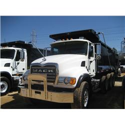 2005 MACK CV713 TRI-AXLE DUMP