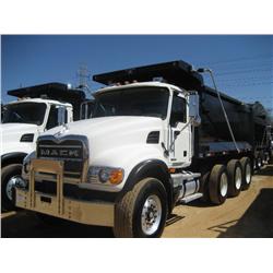 2005 MACK CV713 TRI-AXLE DUMP