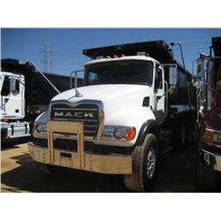 2005 MACK CV713 TRI-AXLE DUMP