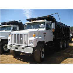 2003 IHC 2574 TRI-AXLE DUMP