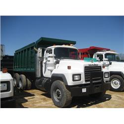 1999 MACK RD688SX T/A DUMP