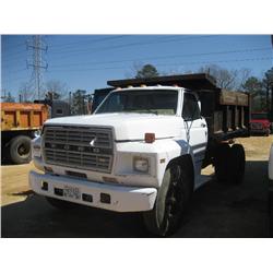 1983 FORD F700 S/A DUMP