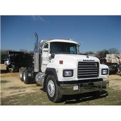 2002 MACK RD688S T/A TRUCK TRACTOR