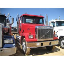 2000 VOLVO AUTO CAR ACL64FT T/A TRUCK TRACTOR S/N YN521113