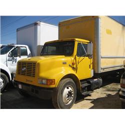 1997 INTERNATIONAL 4900 S/A VAN